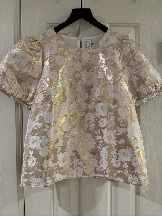J. Crew Tops - J. Crew Metallic Floral Puff-Sleeve Brocade Top in Gold and Cream